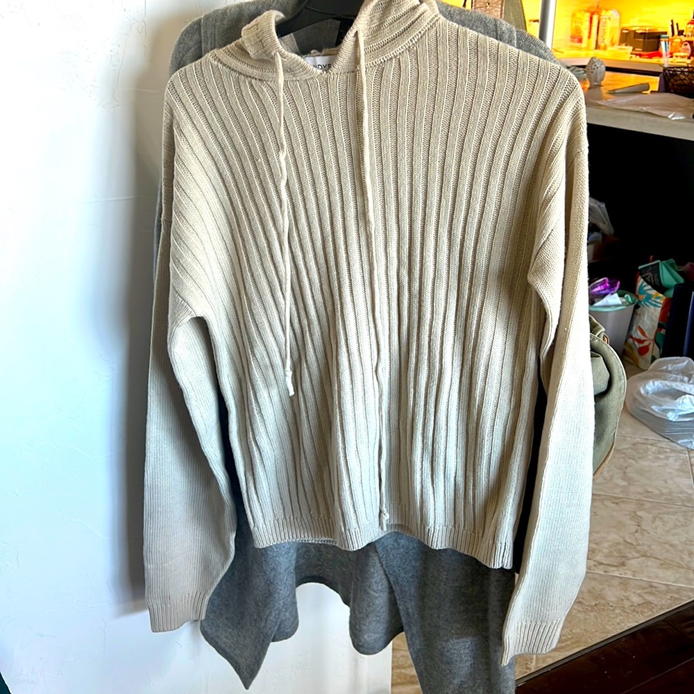 SNDYS sweater NWOT